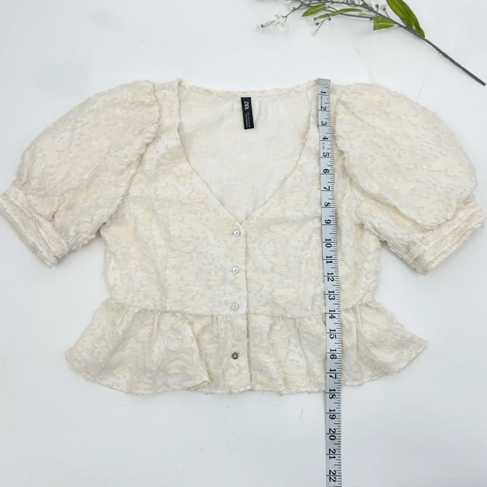 Zara chic feminine